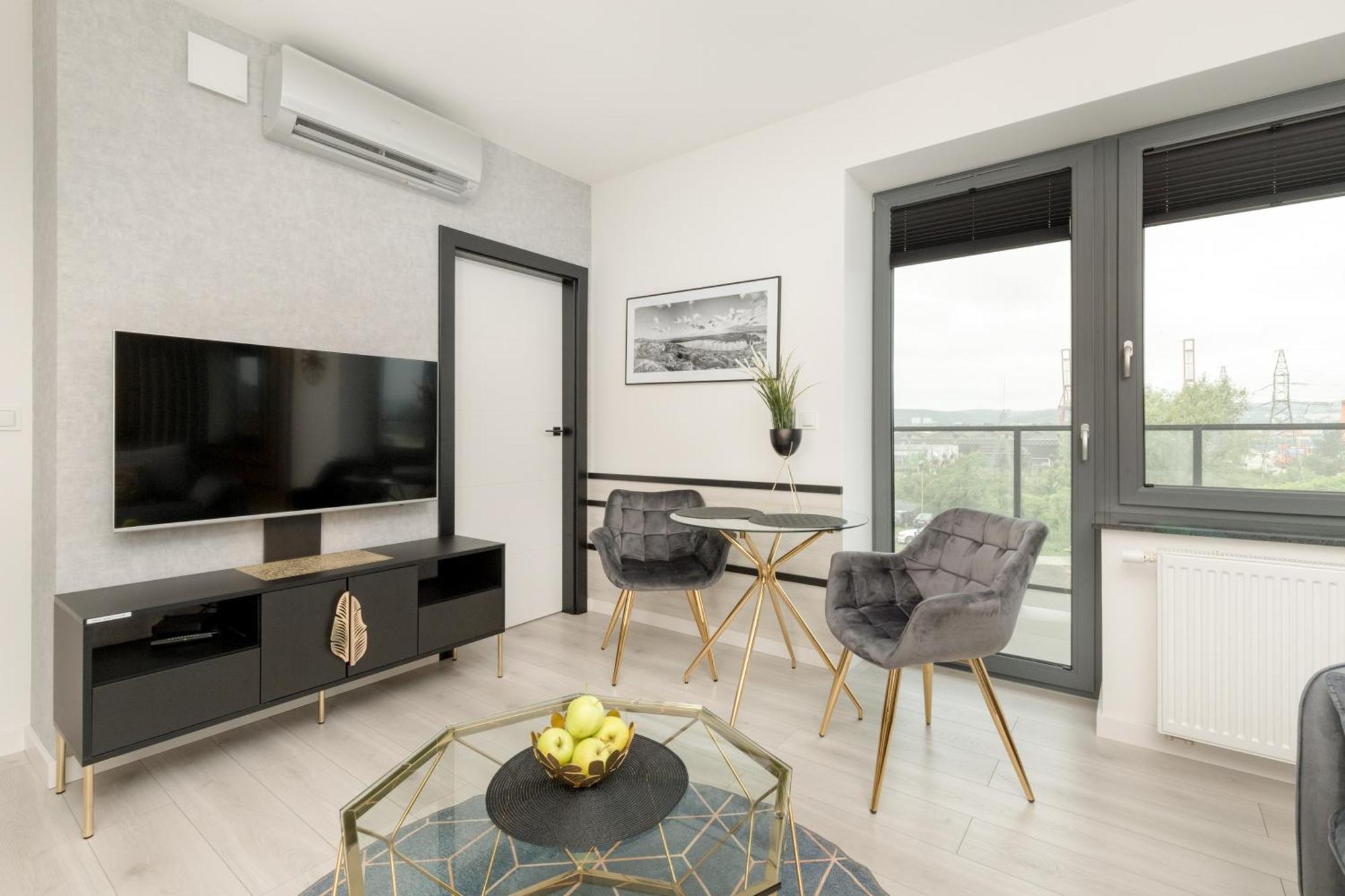 Apartport Wyjatkowe Z Widokiem Na Port W Gdyni By Renters